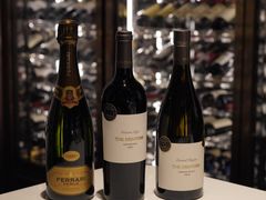 -wineapp葡萄酒餐吧(外滩金融中心店)