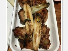 香草大葱烤鸡肉-Kitchen·Y洋厨房西餐厅(王府壹号店)