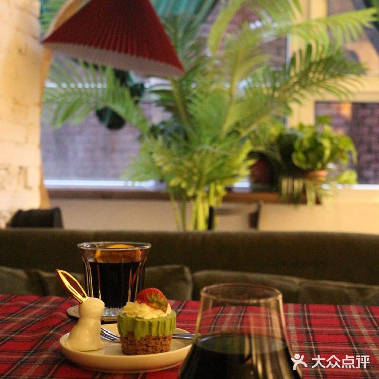 Hohhot空巢商店|白天一杯咖啡晚上一杯酒的微醺浪漫