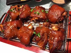 -海派美食·家宴海鲜青岛菜·石锅鲽鱼头(东方城店)