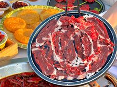 -茅草房·河畔园林火锅