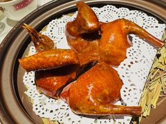 石歧黄皮小乳鸽-炆艺乳鸽·煲仔饭大排档(望京来广营店)