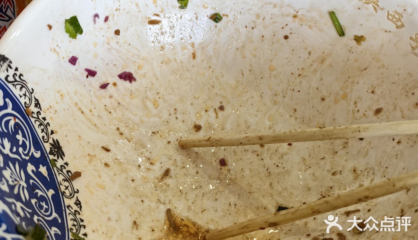 蛋白质➕碳水＝爬山后的好补给。[惊叹]