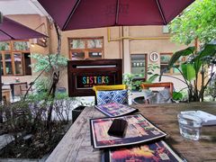 -SISTERS BAR RESTAURANT川意酒馆(嘉善老市H楼店)