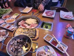 -豚豚猪村烤肉·韩国烤肉(总店)