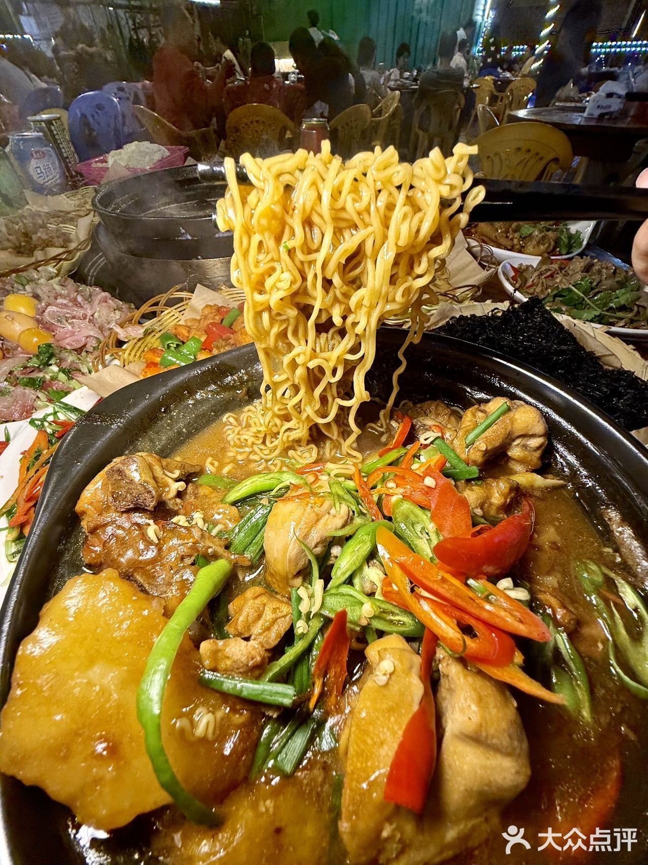 大表哥推荐的创新鸡煲！！谁吃谁知道！！