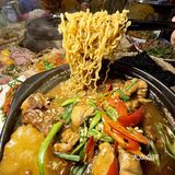 大表哥推荐的创新鸡煲！！谁吃谁知道！！