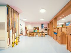 -英伦凯贝国际婴幼儿托育中心(雍湖湾店)