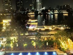 -曼谷湄南河畔华美达广场酒店