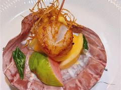 -Mark&Mars Restaurant