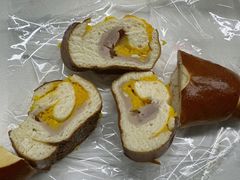 芋泥咸蛋黄碱水棒-屋裡·Union Bakery(龙江路店)