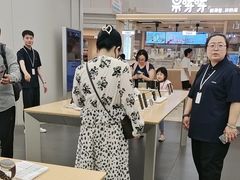 -华为智能生活馆(上海中山公园龙之梦)