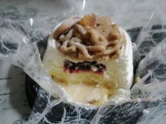 栗子蒙布朗蛋糕-瑞幸咖啡(大鼎世纪广场店)