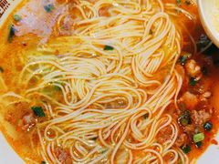 -小杨生煎(金山百联购物中心3楼店)