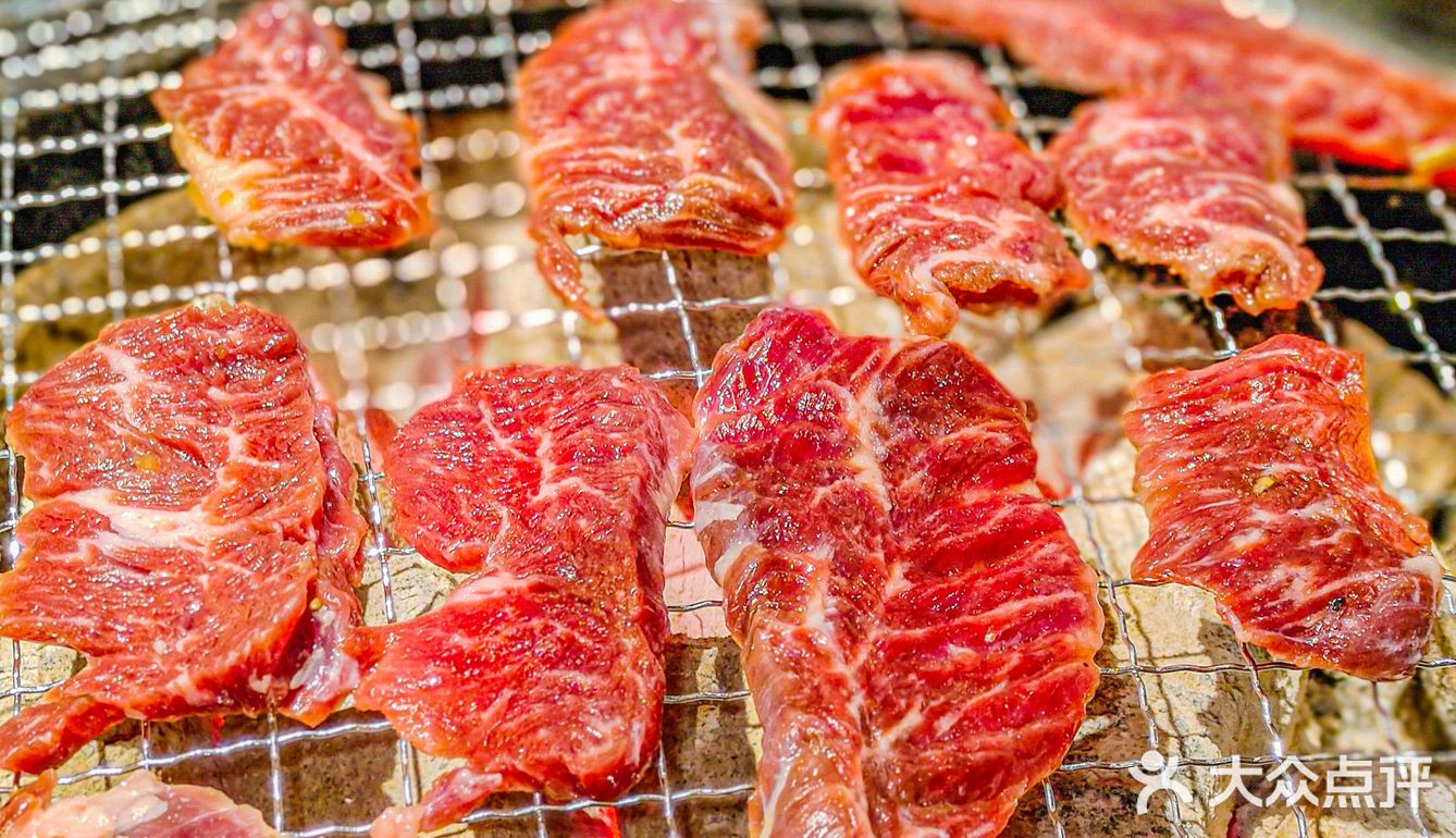排队三小时都要吃的烤肉‼️无法拒绝的蚂蚁洞