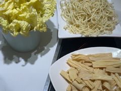 -黄记煌三汁焖锅(新佳丽江汉路店)