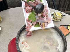 -墨脱石锅椰子鸡•香草鸭•东山羊(大东海店)