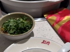 -三人行骨头王火锅(长寿店)