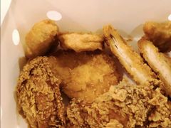 -麦当劳(上海虹桥站30B检票口楼上)