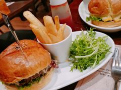 芝心牛肉堡JuicyLucy-Bistro 63 创意融合料理(广粤天地店)