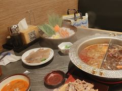 -牛YO寿喜烧·铁板烧和牛火锅自助(市府恒隆店)