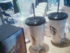 -星巴克(宁波东门银泰店)