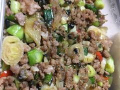 韭菜花炒肉沫-老滇山寨•云南特色菜•地方菜•民族风情歌舞表演(金碧店)