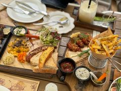 -Mark&Mars Restaurant