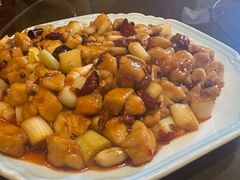 -东口码头·烧鸽子·鱼头泡饼·地方菜(金鹰悦城店)
