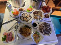 -领鲜活海鲜榴莲自助火锅(东门店)