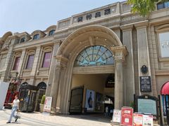 -王府井奥莱临潼小镇(临潼店)