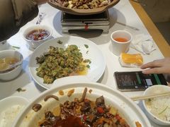 -饭橘汉江码头·乡野土菜馆(静安路店)