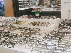 -新视达眼镜店·蔡司·依视路(名镜苑店)