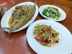 -漁耕小厨农家院(武当山店)