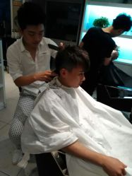 点击看大图 android_upload_pic-LJOY丽锦造型·烫发染发