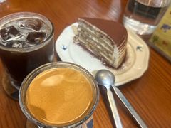 -Be Lived Cafe比例咖啡(摩天轮店)