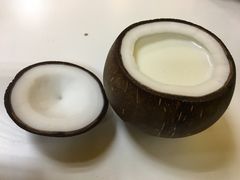 -志龙皇冠吃货椰子铺