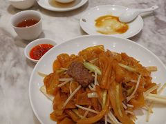 干炒牛河-香港百合居(LCM置汇旭辉广场店)