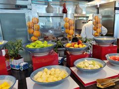 -圣丰索菲特·2 On 988 Café 自助餐厅