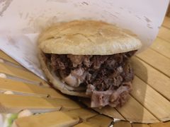 -闫家驴肉老店(华电一校店)