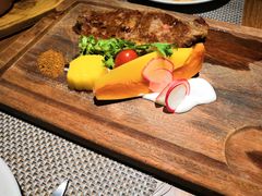 -10號公馆专业果木牛排餐厅