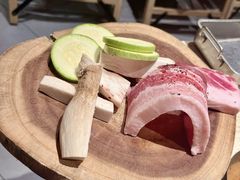 -蚂蚁洞·烤肉大营地(上海静安大悦城店)