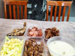 -蓝精灵饺子店
