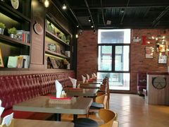 -拉亚汉堡经典餐厅(商城路店)