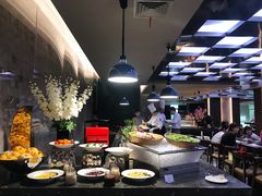 自助取餐区-BLU 全日制餐厅(上海安曼纳卓悦酒店)