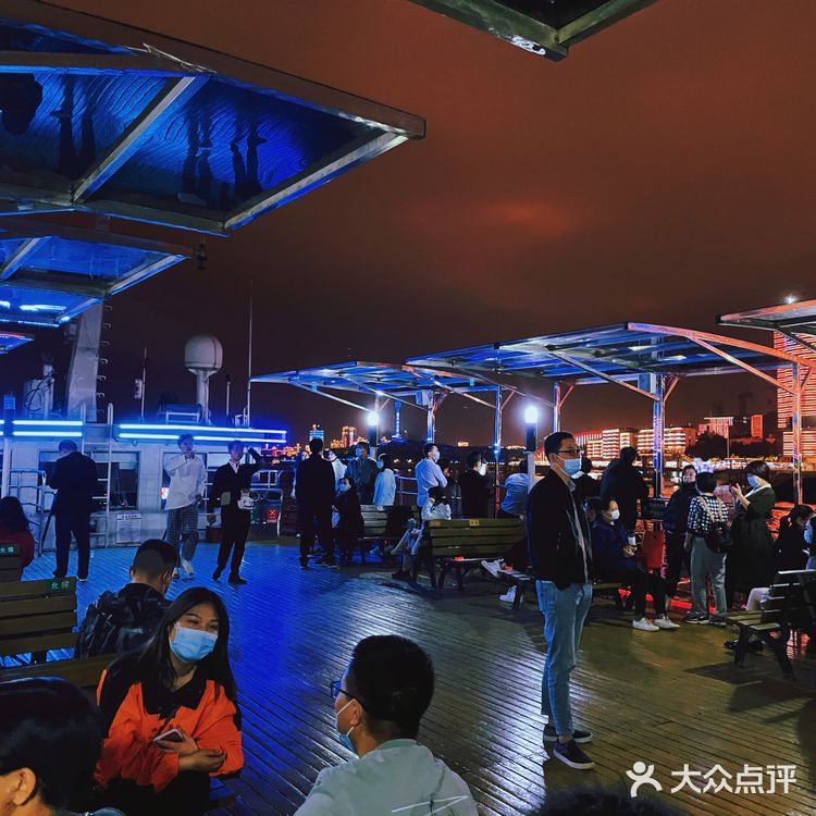十元夜景轮渡（武汉江景夜景） 