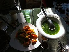 翡翠汤+木瓜百合青芸豆之类的。。。-朵朵开素食餐厅(后宰门街店)
