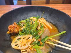 -万记麻辣烫国展总店