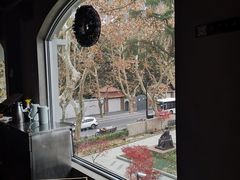 -穹六人间 people 6(岳阳路店)