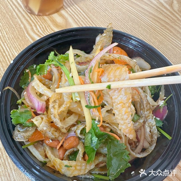 来顺德旅游一定要吃超级无敌脆的鱼皮！